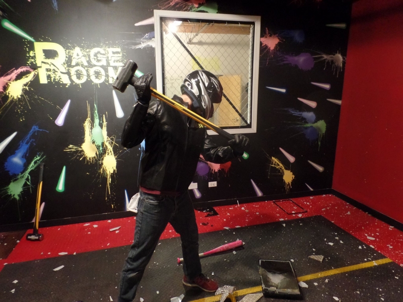 rage-room-opens-in-chicago